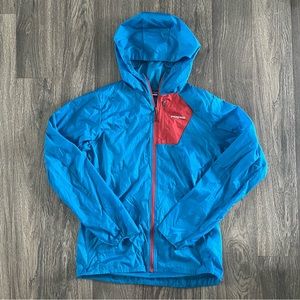 Blue red Patagonia Houdini rain jacket men’s medium used in great condition